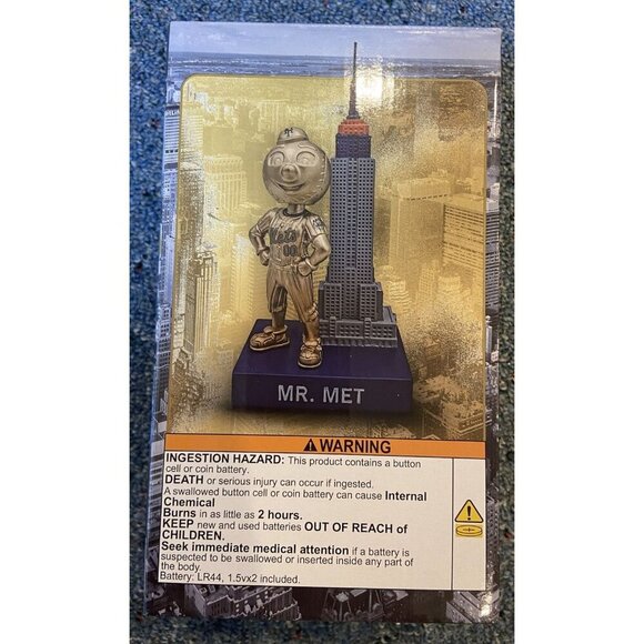 NIB New York Mets Mr. Met Bobblehead Gold Empire State Building Light 2025 New - Picture 3 of 3